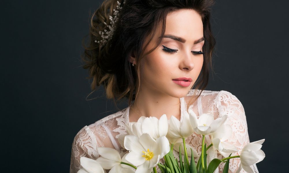 How to Book a Professional HD Bridal Makeup Artist in Delhi